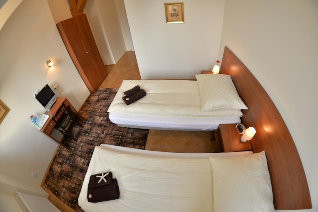 Royal Route 29 Comfort Rooms Краков Номер фото