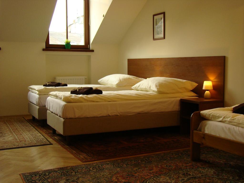 Royal Route 29 Comfort Rooms Краков Номер фото