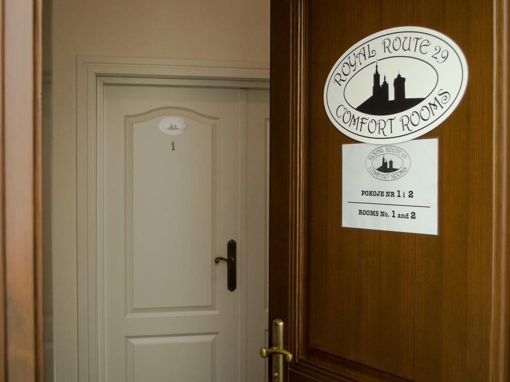 Royal Route 29 Comfort Rooms Краков Экстерьер фото
